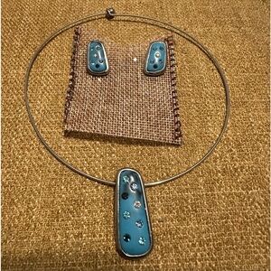 BEAUTIFUL CHOKER NECKLACE WITH EARRINGS